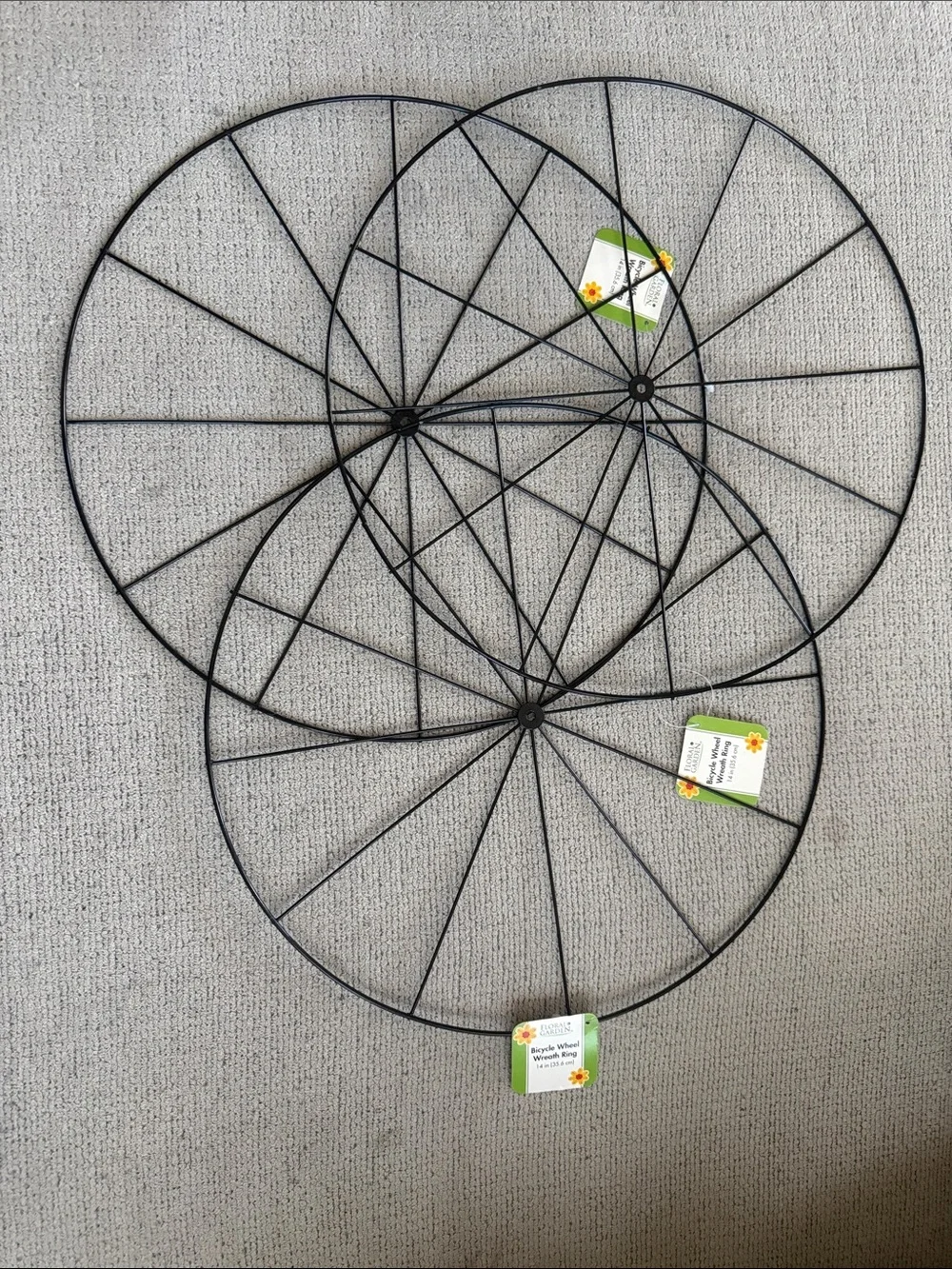 BAGS & TAGS BOUTIQUE ~  Black Metal Wheel Wall Decor - Decorative Trio